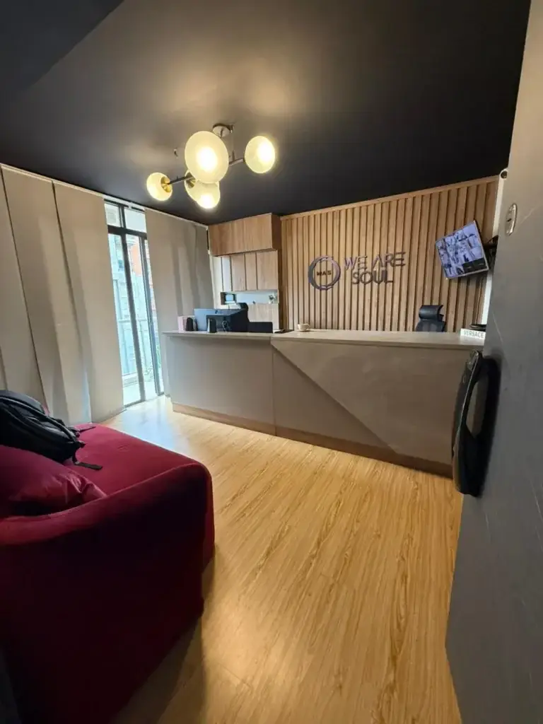 Imagen de las instalaciones profesionales de Soul Studio, el mejor estudio webcam en el Barrio Entre Ríos, Tuluá, para mujeres que buscan ser modelo webcam en un ambiente seguro y de lujo.